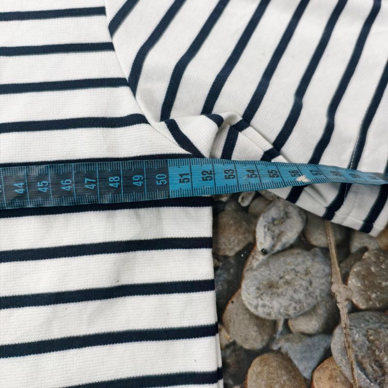 Kaos TOPTEN Stripe Hitam Putih Size 95 (Fit M-L) – Preloved