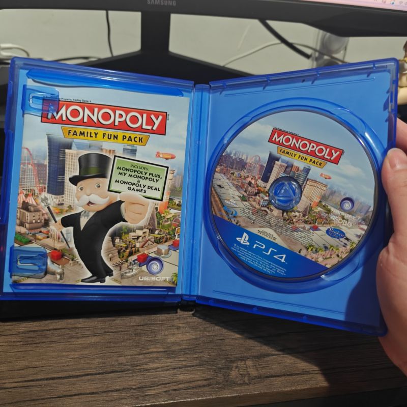 HYBRID AUCTION PS4 Game Monopoly Family Fun Pack