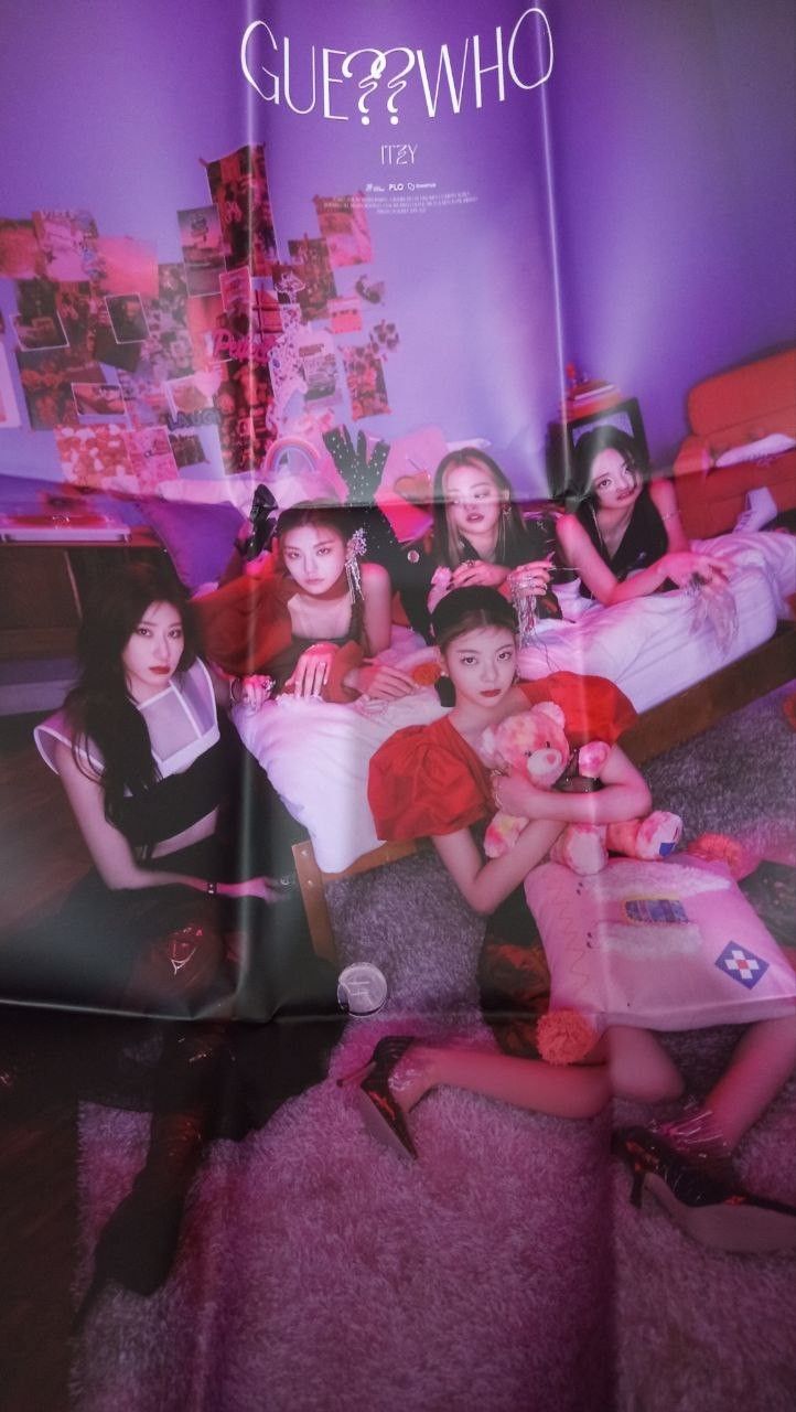 Album ITZY - Guess Who