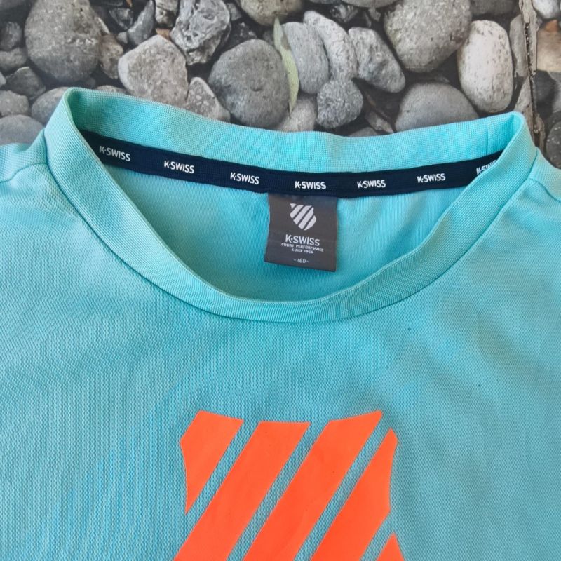 Kaos K-Swiss Original Biru Muda Logo Oranye Size 160 / M