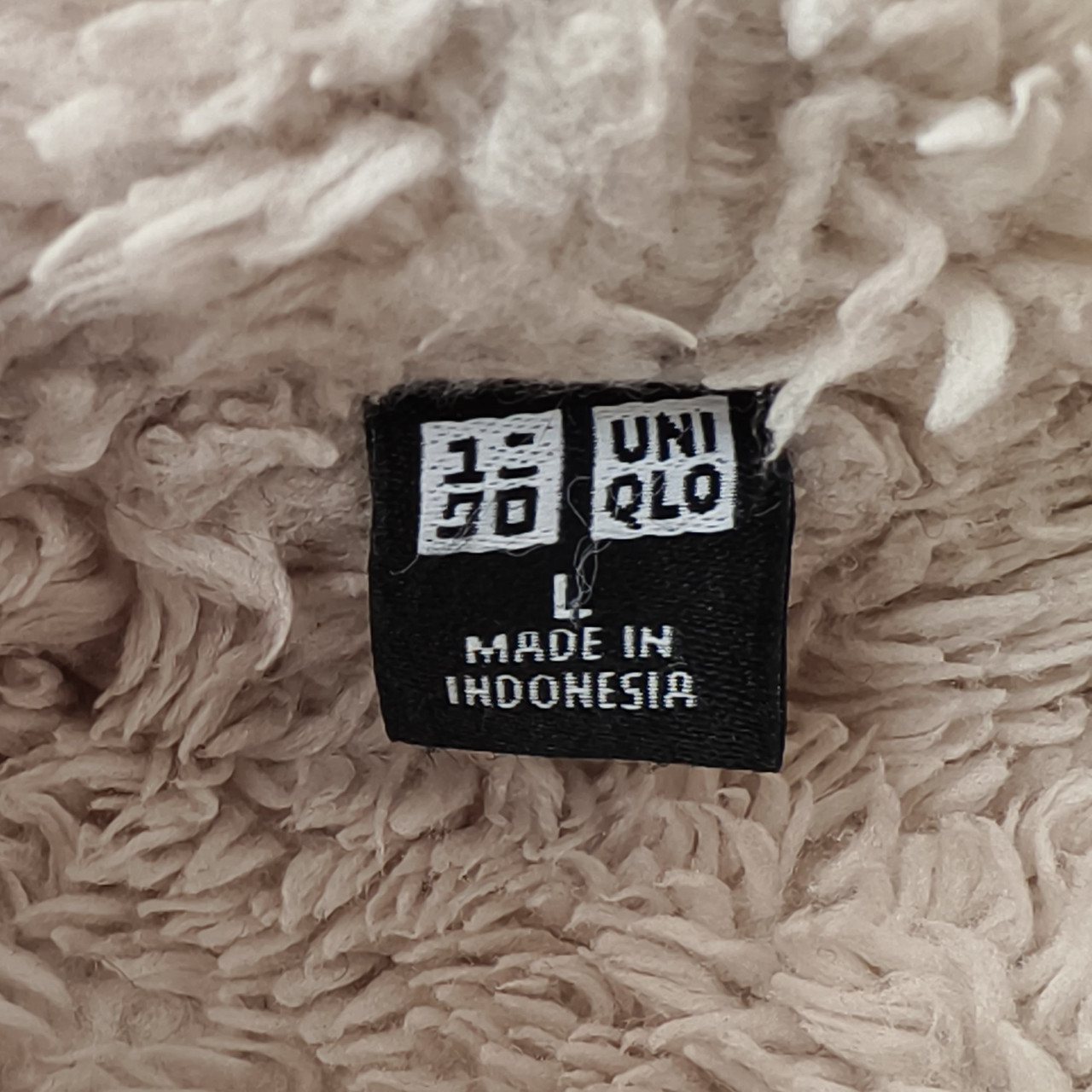 Jacket Hoodie Zipper Uniqlo warna Grey