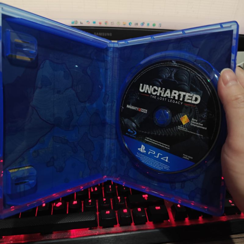 [HYBRID AUCTION] PS4 Game Uncharted The Lost Legacy