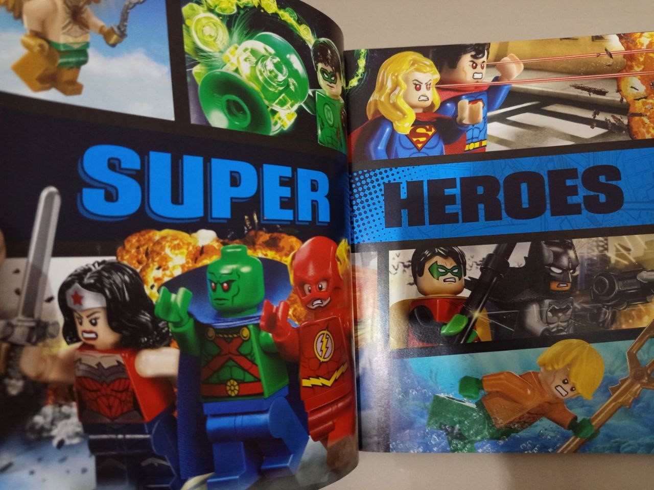 LEGO® DC Comics Super Heroes The Awesome Guide