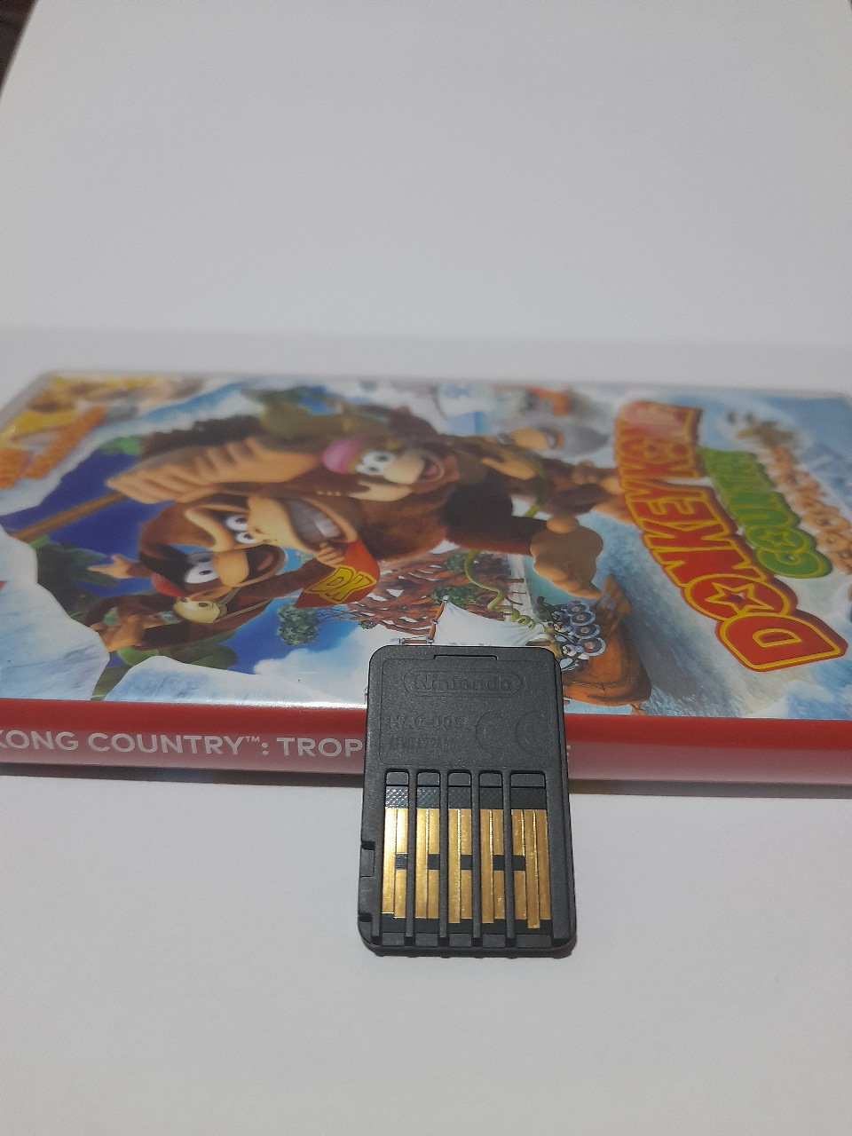 Donkey Kong Country Tropical Freeze - USA MDE Second / Bekas [Game Nintendo Switch]