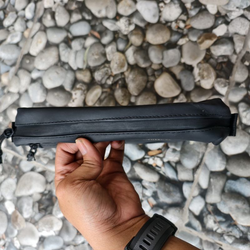 Tas Selempang Pria Quicker - Hitam