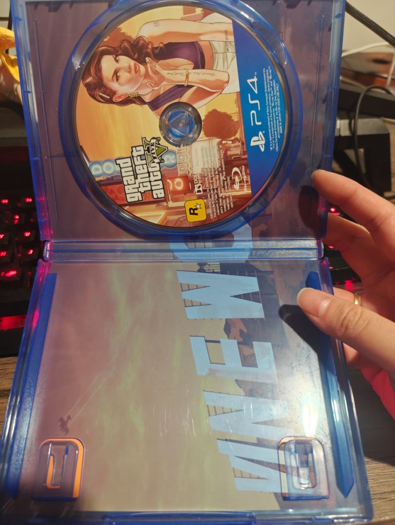 PS4 Game GTA V
