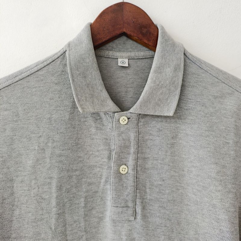 UNIQLO KAOS Kerah Polo Abu-abu