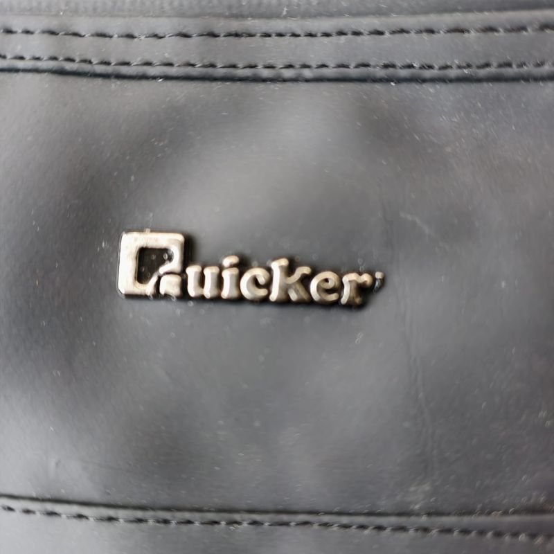 Tas Selempang Pria Quicker - Hitam