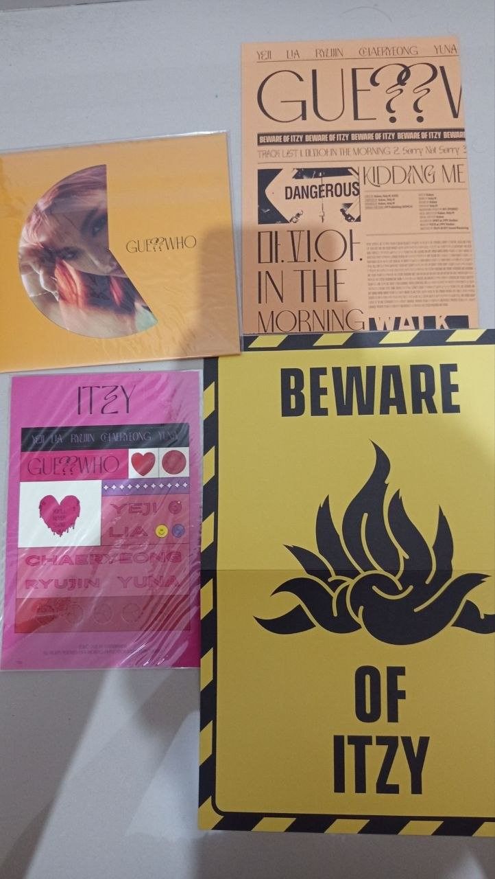 Album ITZY - Guess Who