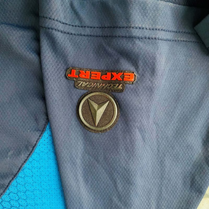 Kaos Olahraga Technical Expert Biru Navy – Quick Dry