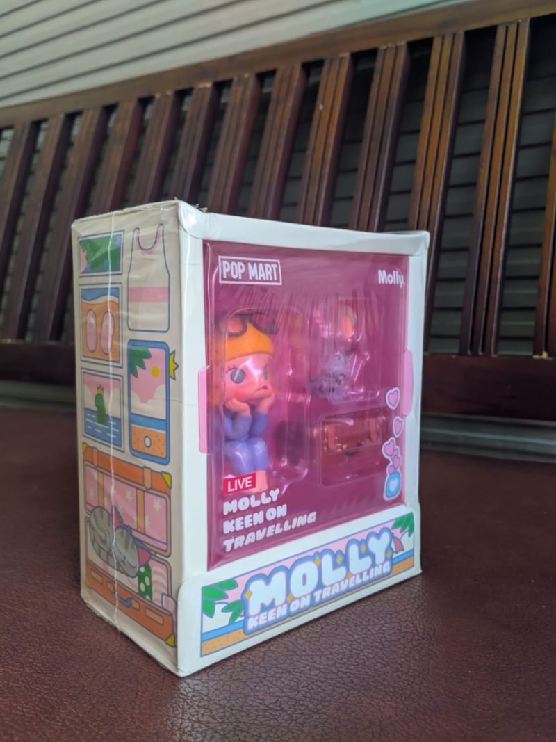 Pop Mart Molly Keen on Travelling