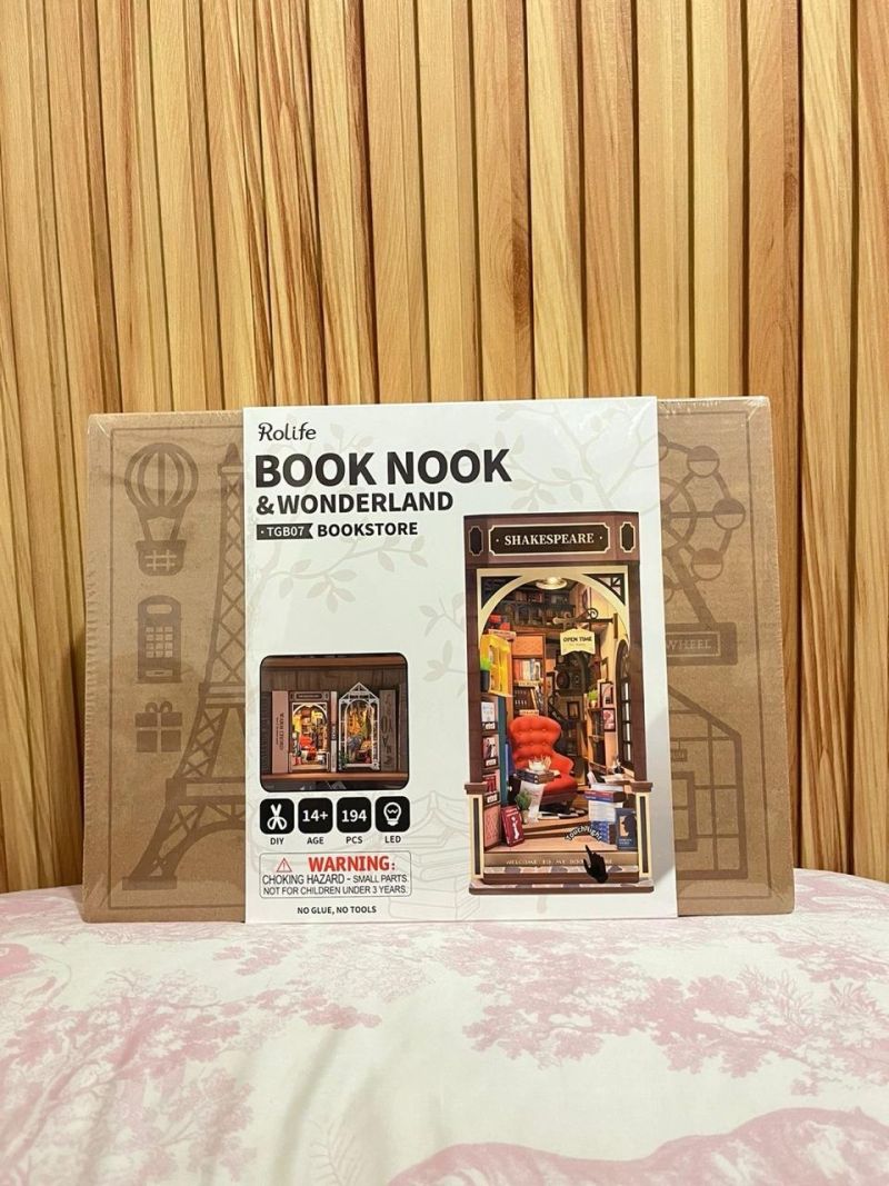 ROLIFE BOOK NOOK & WONDERLAND - BOOKSTORE TGB07