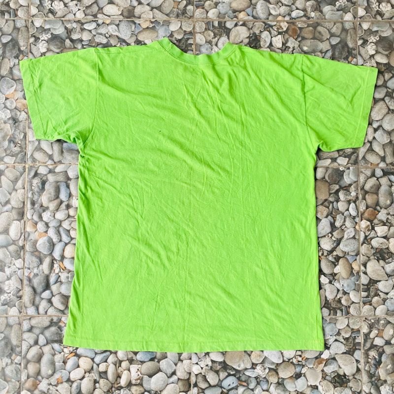 Kaos Polos Hijau Neon – Preloved