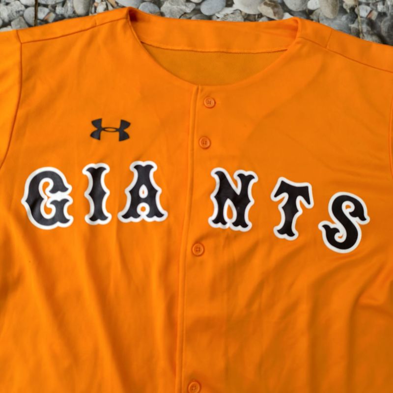 Under Armour – GIANTS Baseball Jersey (Orange)
