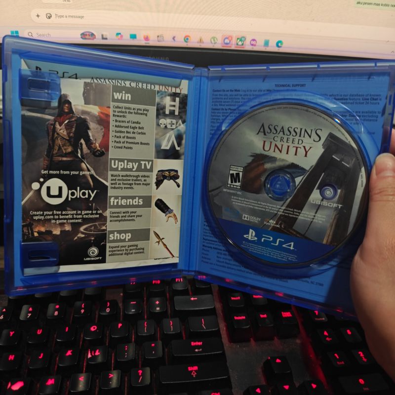 Hybrid Auction PS4 Game Assasin Creed Unity