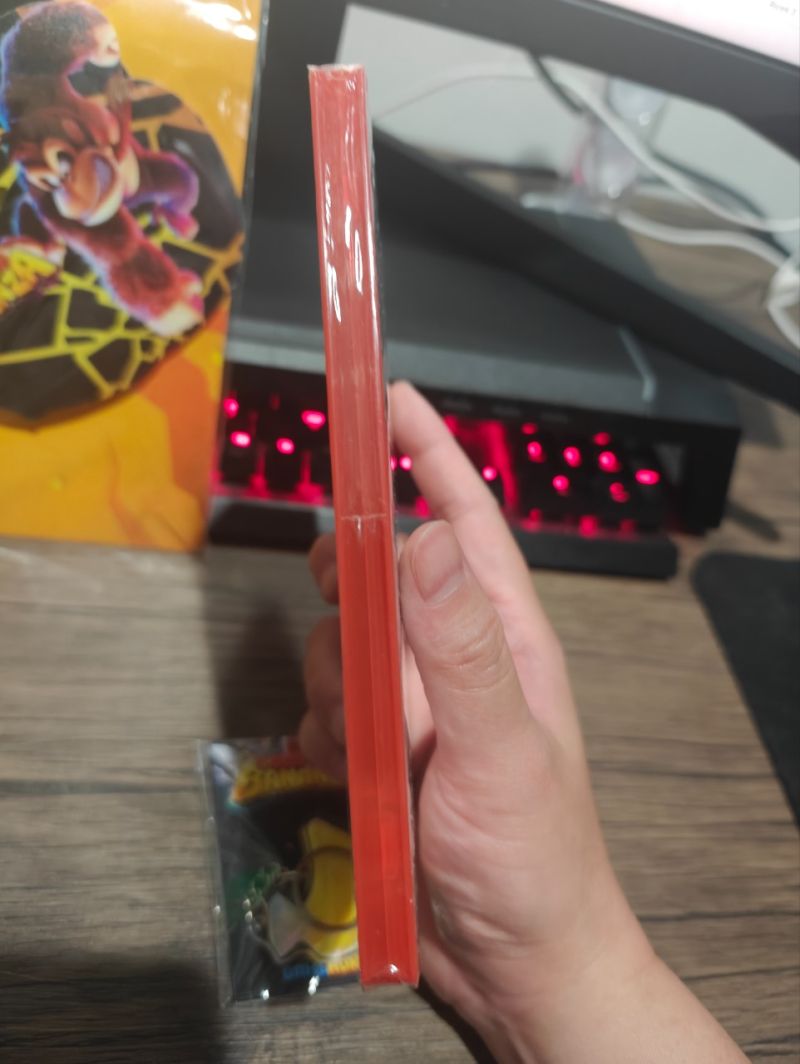 HYBRID AUCTION BUNDLE NINTENDO SWITCH 2 GAME DONKEY KONG BANANZA WITH MERCHANDISE